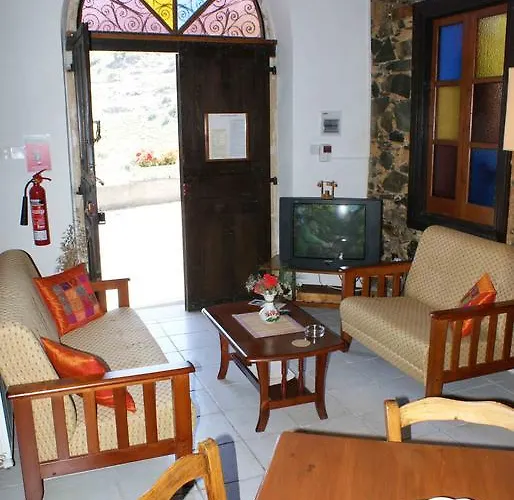 Atratsa Mountain カロパナイオティス